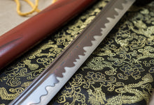 Lade das Bild in den Galerie-Viewer, tsiao chih 40 inches Full Tang Hand Made Japanese Samurai Sword hamon Forged Folded red Damascus Steel sharpened Katana Real Sword,Handgefertigtes japanisches Samurai-Schwert Hamon geschmiedetes gefaltetes rotes Damaskus-Stahl Katana echtes Schwert
