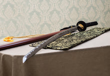 Lade das Bild in den Galerie-Viewer, tsiao chih 40 inches Full Tang Hand Made Japanese Samurai Sword hamon Forged Folded red Damascus Steel sharpened Katana Real Sword,Handgefertigtes japanisches Samurai-Schwert Hamon geschmiedetes gefaltetes rotes Damaskus-Stahl Katana echtes Schwert