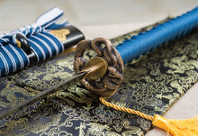 Lade das Bild in den Galerie-Viewer, Full Tang Hand Made Japanese Samurai Sword Snake Brass tsuba Forged Folded Damascus Steel Katana Real Sword,Full Tang Handgefertigtes japanisches Samurai-Schwert flexibles Schlangen geschmiedetes gefaltetes Damaskus Stahl Katana echtes Schwert