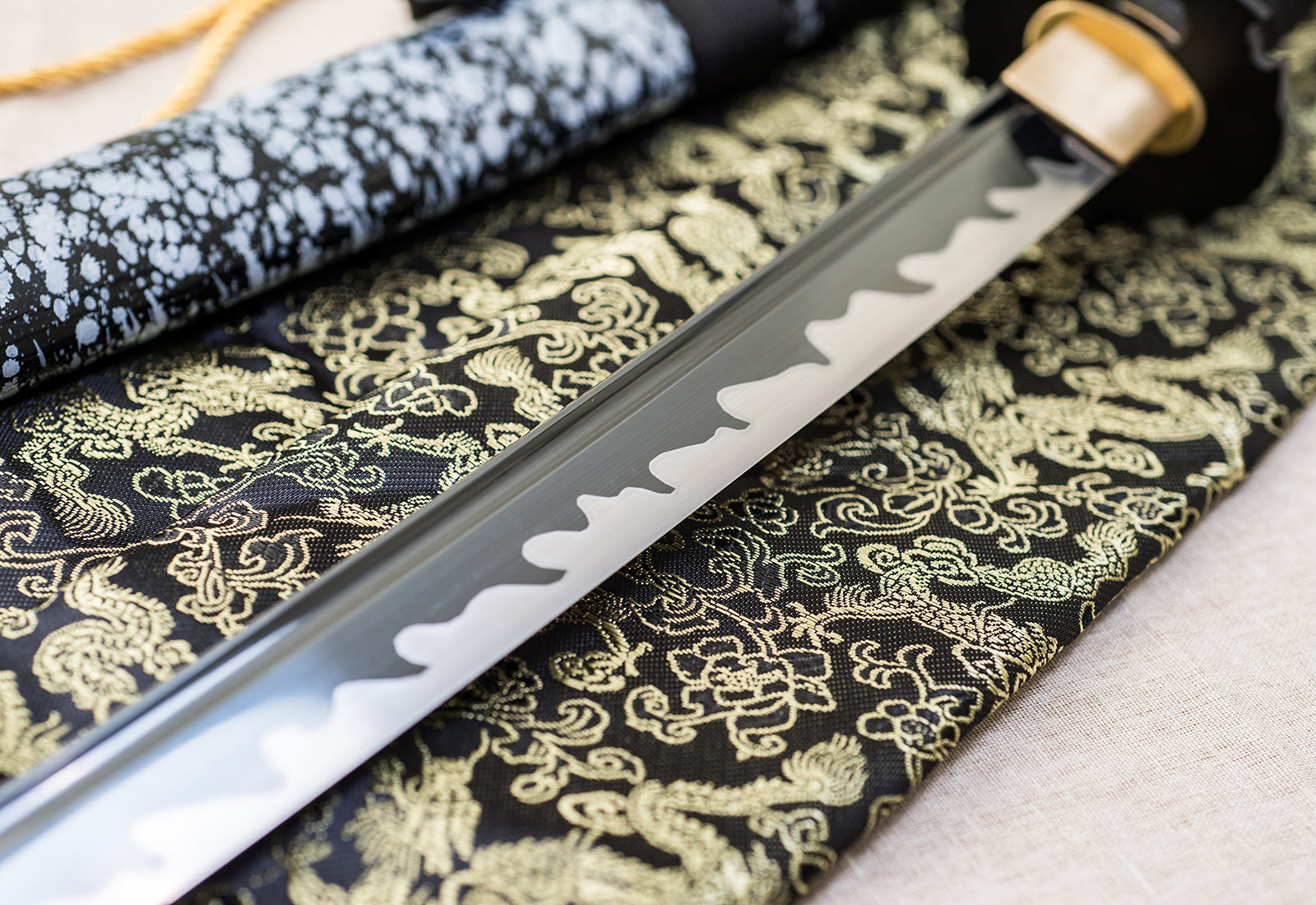 TsiaoChih 40" 1060 Carbon Steel Katana | Real Samegawa Handle, Removable Tsuka (EU Stock) - Tsuka-Ito (Handle Wrap)